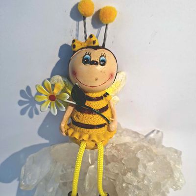 Shelf Sitter Bee with Flower