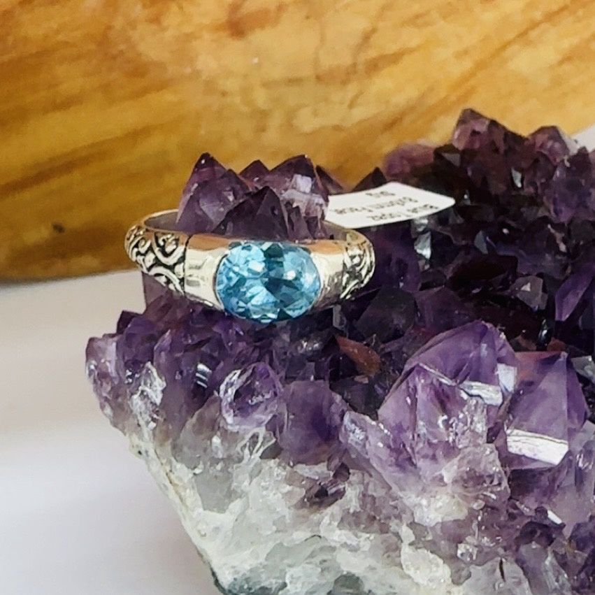 Blue Topaz Ring sz US 10
