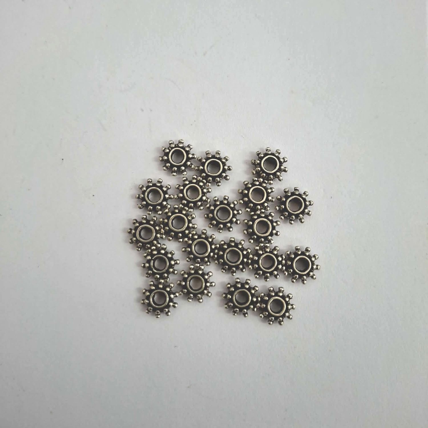 Spacer Antique Flower