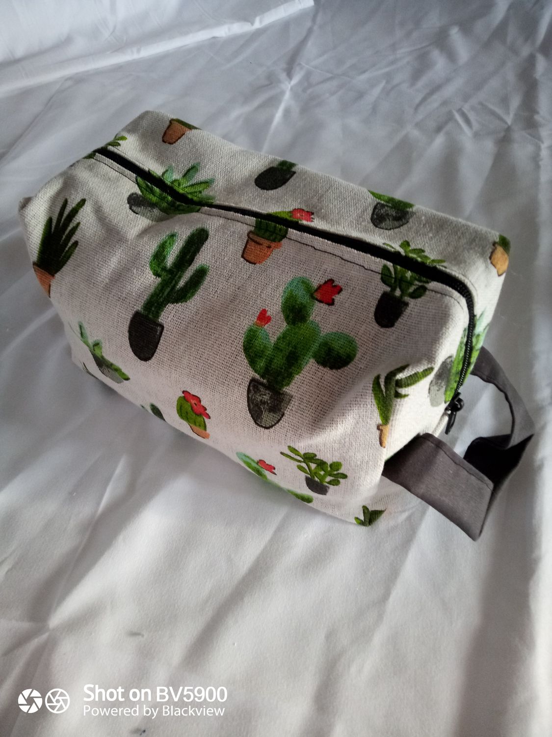 Trousse de toilette ( cactus )
