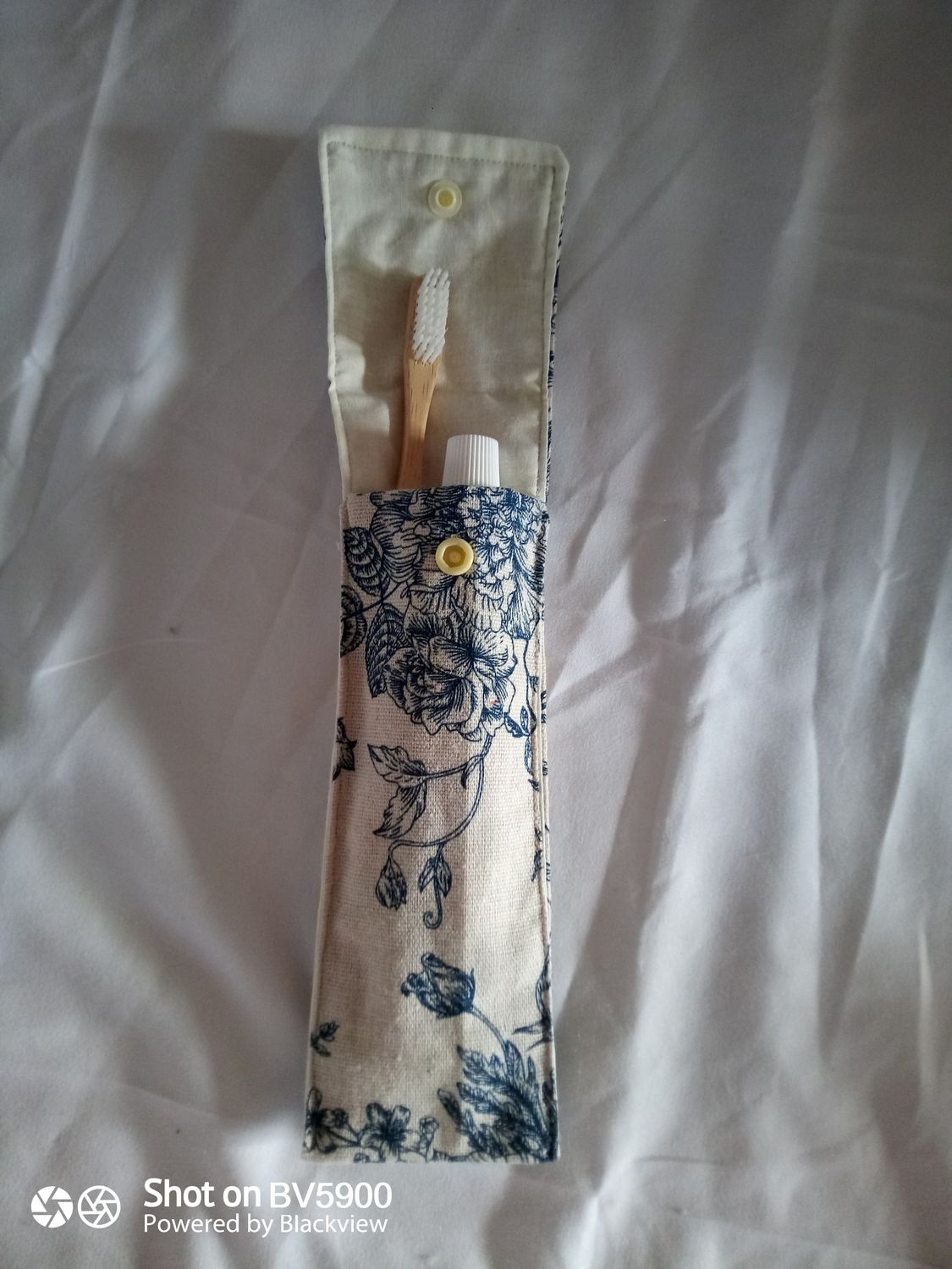 Etui à brosse à dents