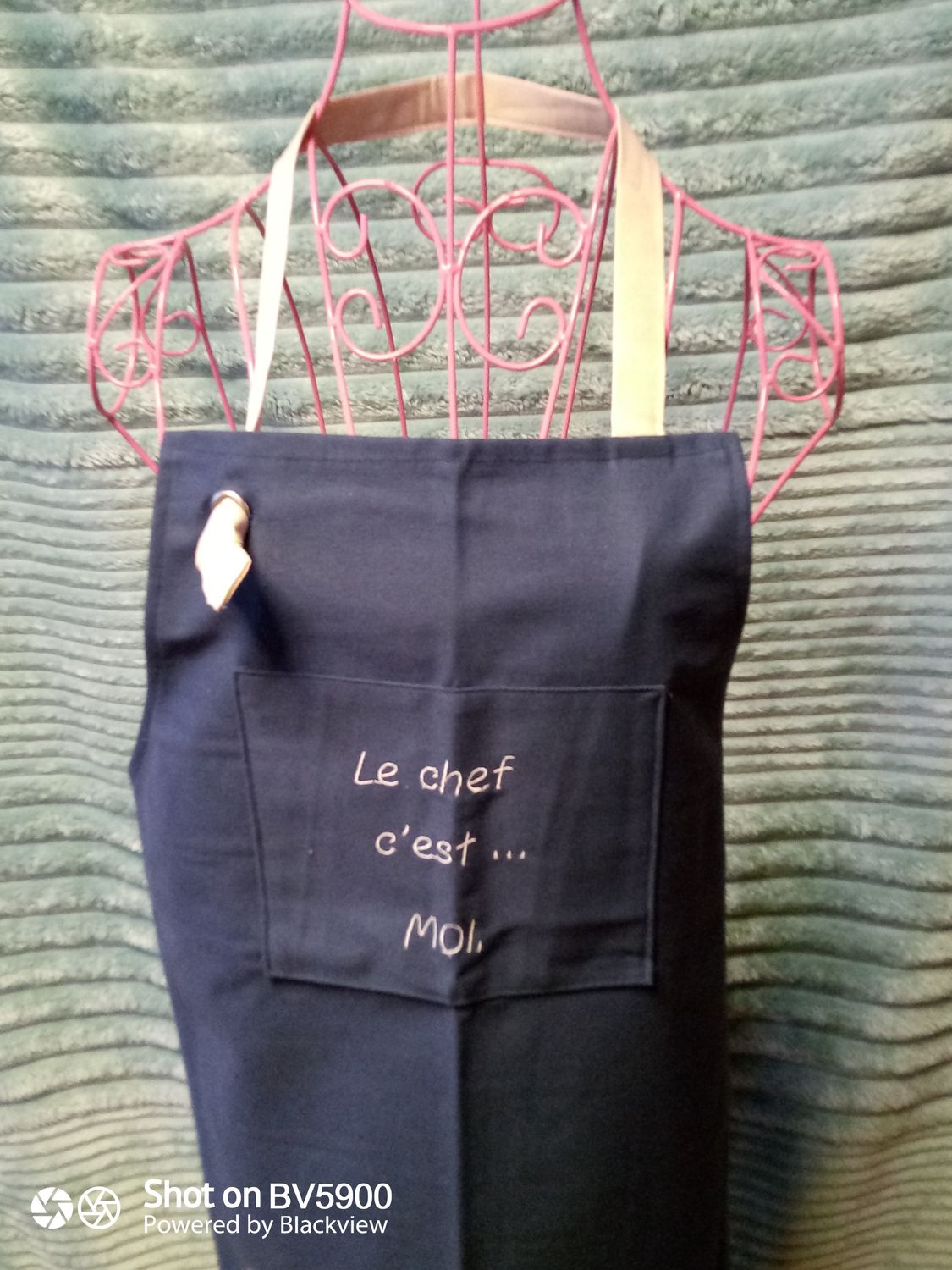 Tablier bleu foncé