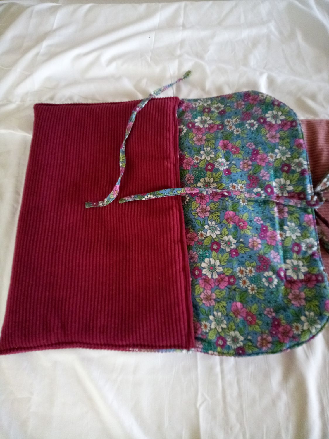 pochette ordinateur bordeau.