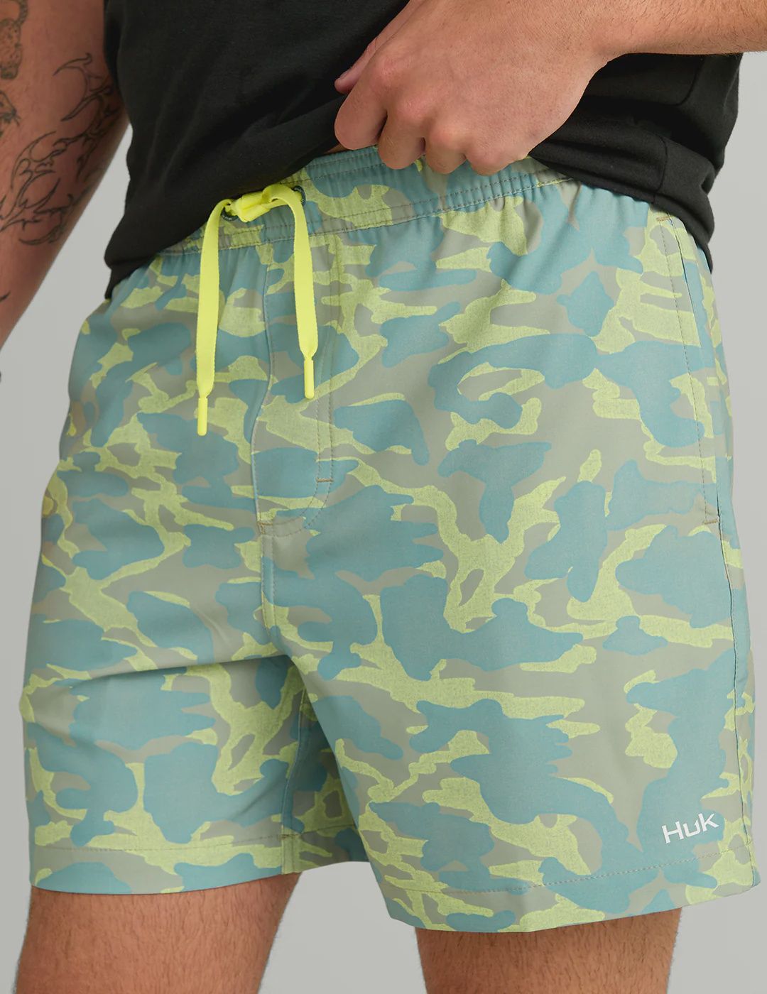 Huk Pursuit Printed Volley