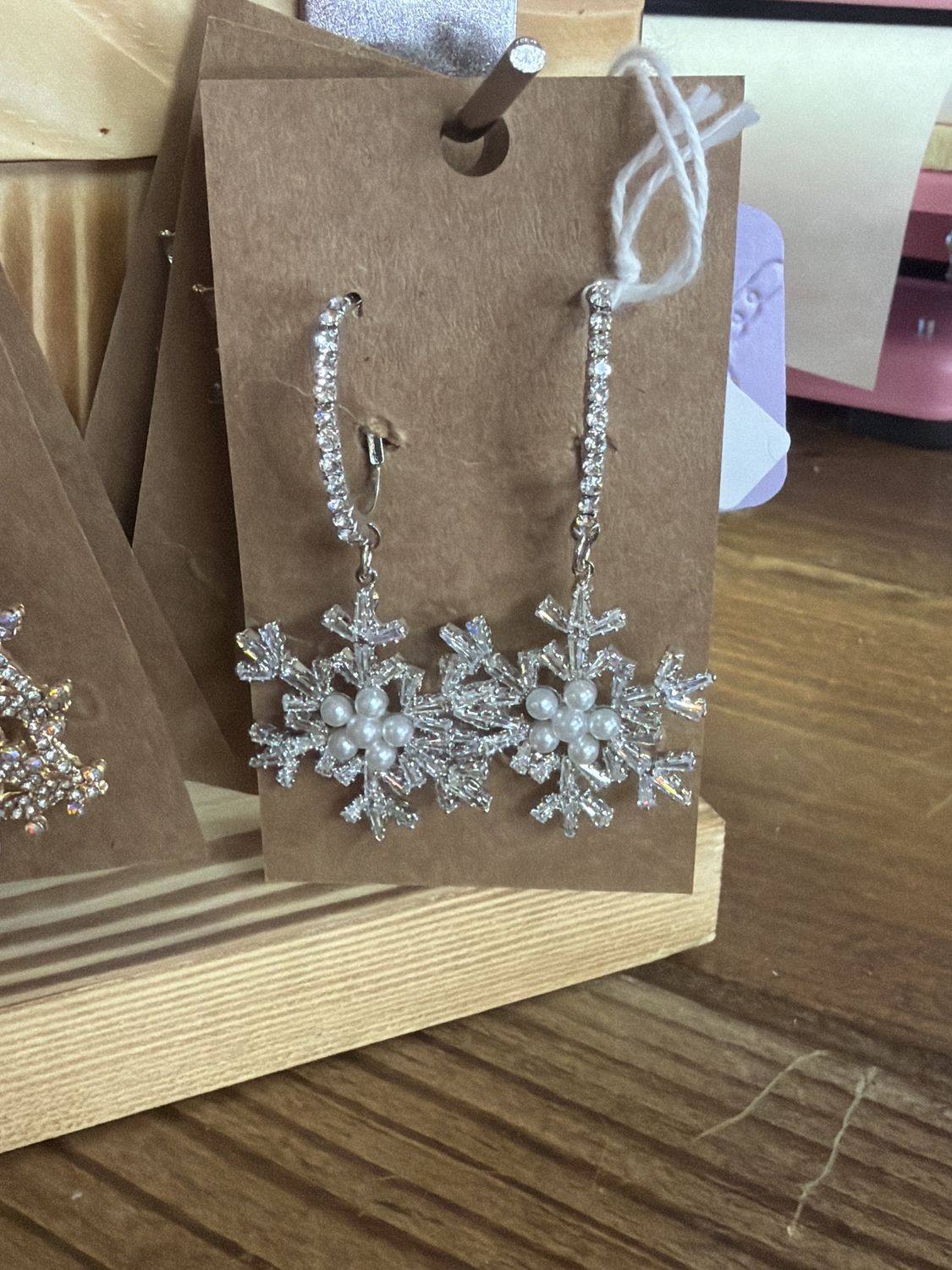 Sparkling crystal snowflake earrings studs