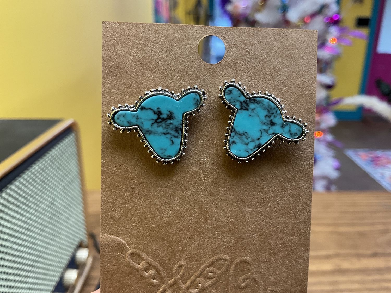 Small cow head studs