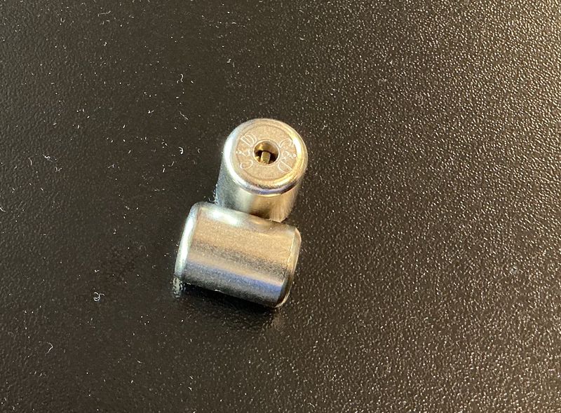locking caps 2 set