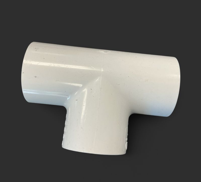 1" pvc Tee