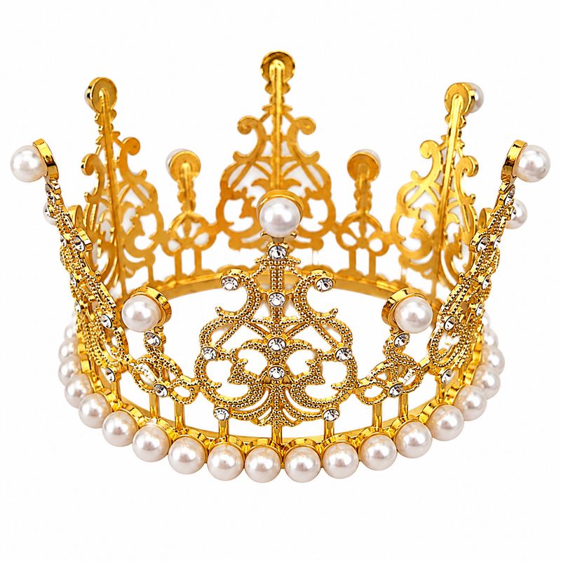 Decorative crown for a rose bouquet