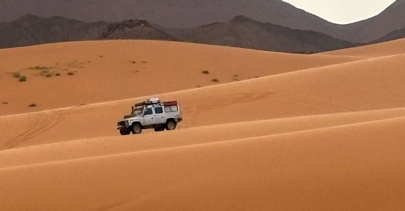 Land Rover Désert Tour / Raid avec formation Pilotage au Maroc