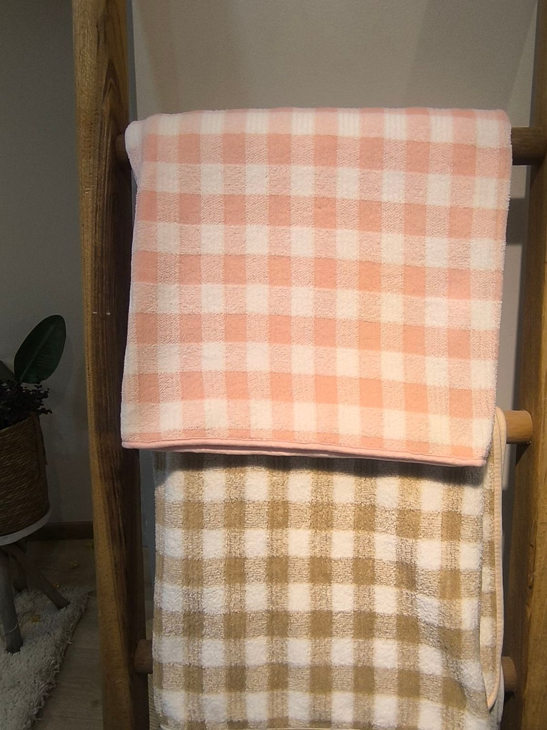 no.Y6647 Checkerboard bath towel,140 x 70 cm, 5 colours available