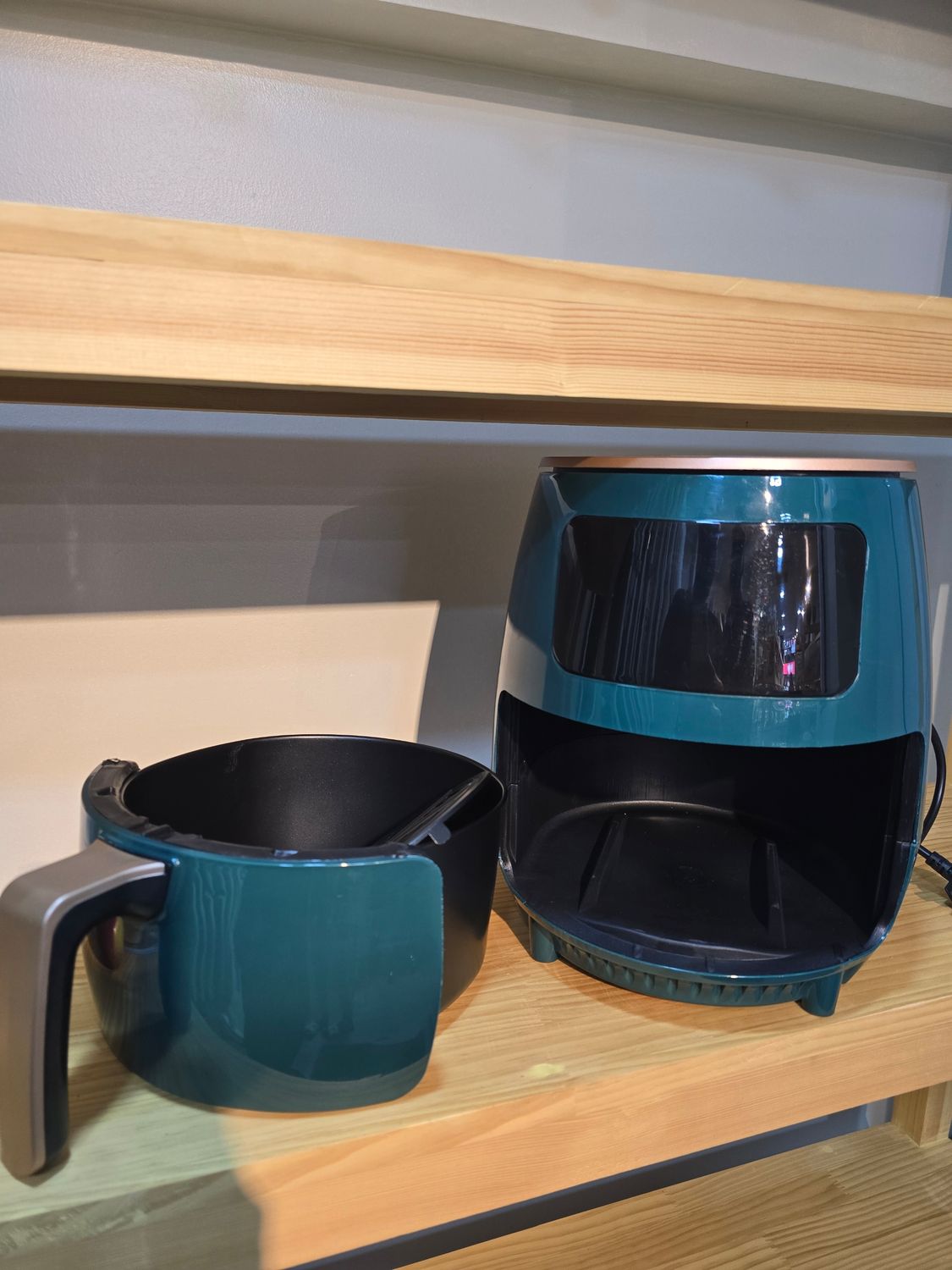 Air Fryer, Capacity: 4L, Color: white