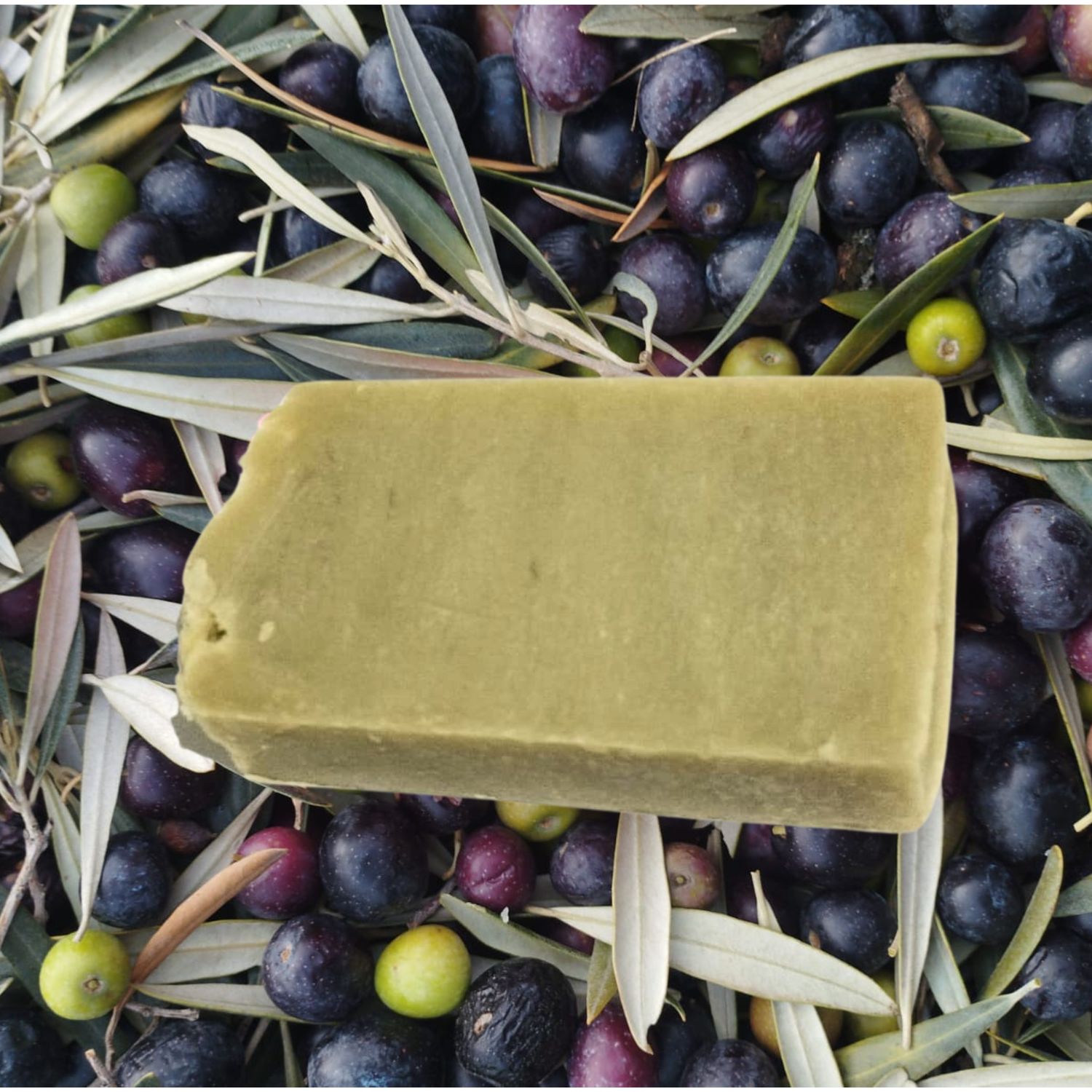 Jabón artesanal de laurel purificante y calmante