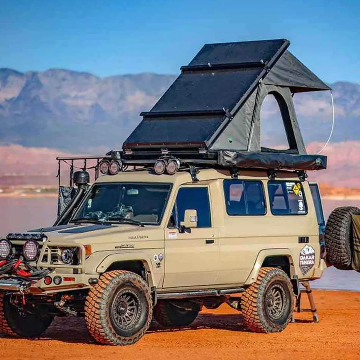 MAMBA Clamshell Aluminum Rooftop Tent