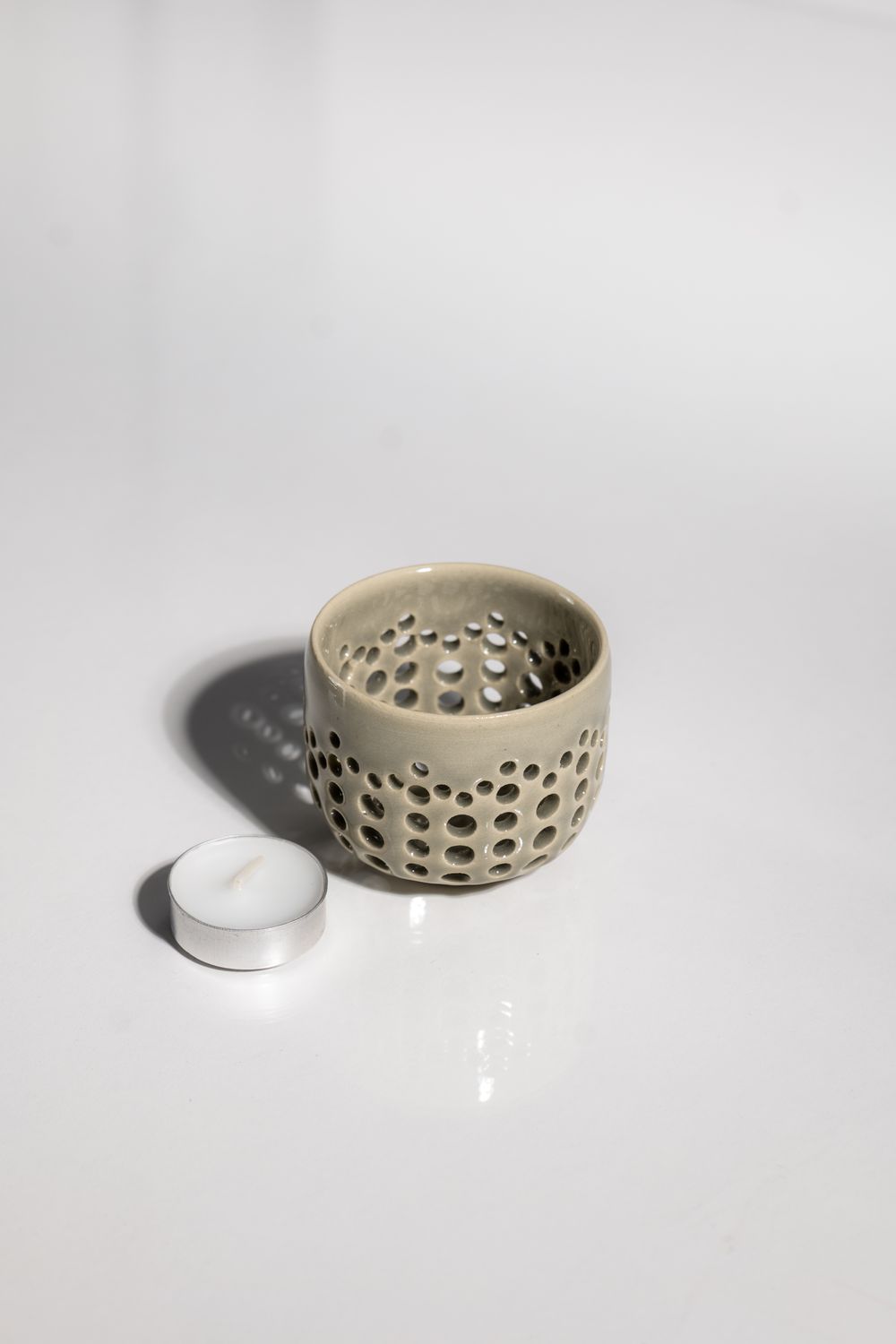 Cute housewarming gift for candle lovers