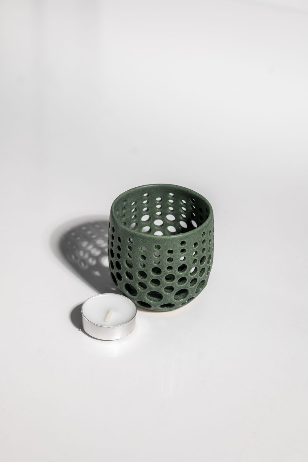Matte green handcraft ceramic candleholder CORTERRA