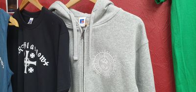 Sweatshirts & Hoodies