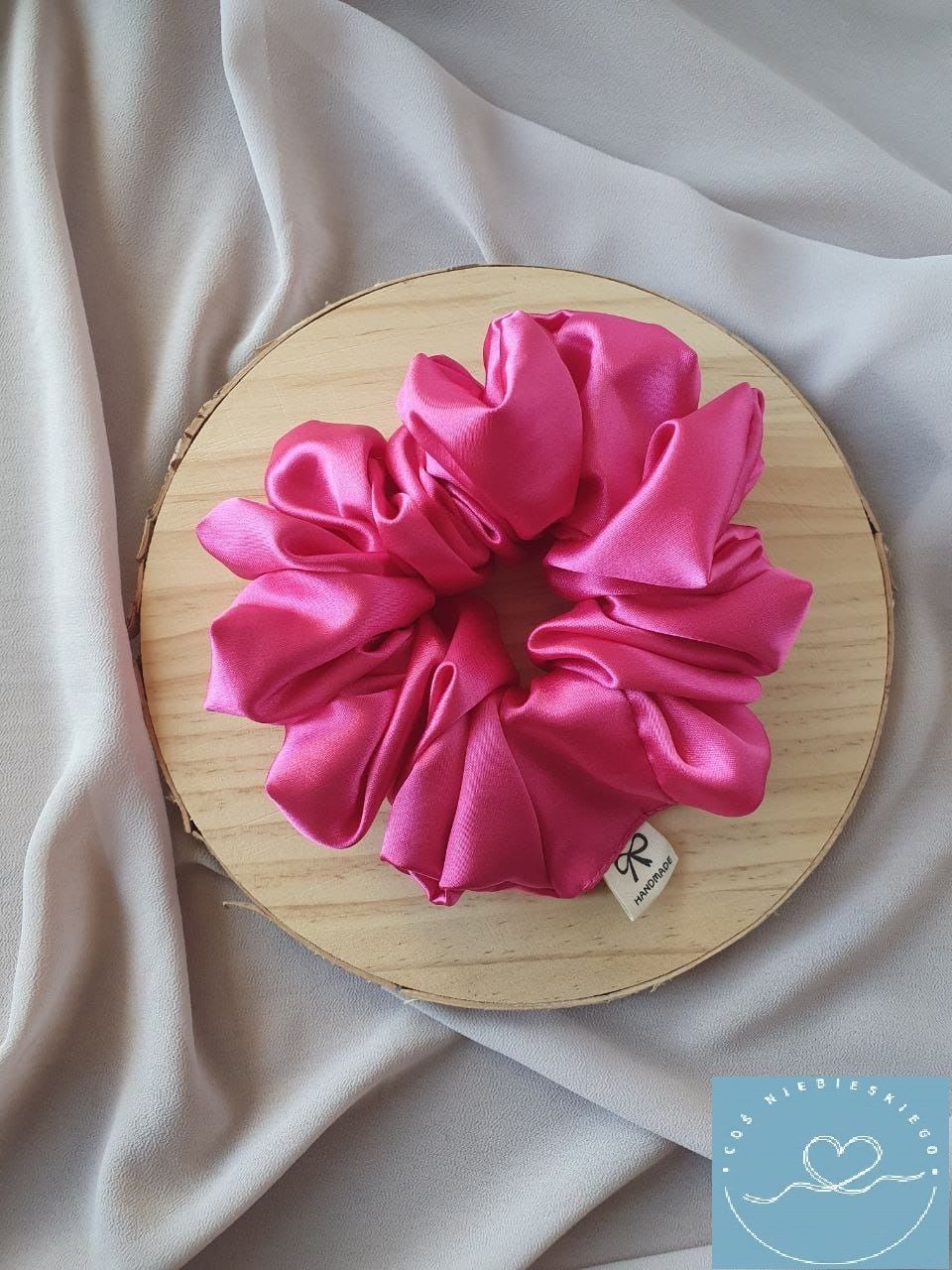 Gumka do włosów scrunchie intensywny róż z lycrą