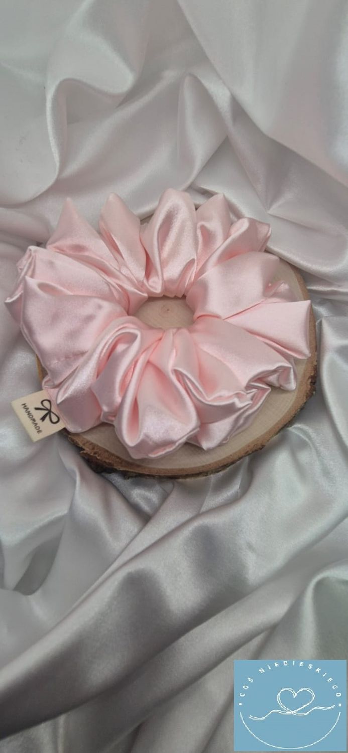 Gumka do włosów scrunchie delikatny róż z lycrą