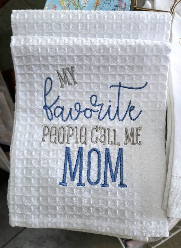 Favorite People Call Me Mom Towel | oyster/cornflower blue