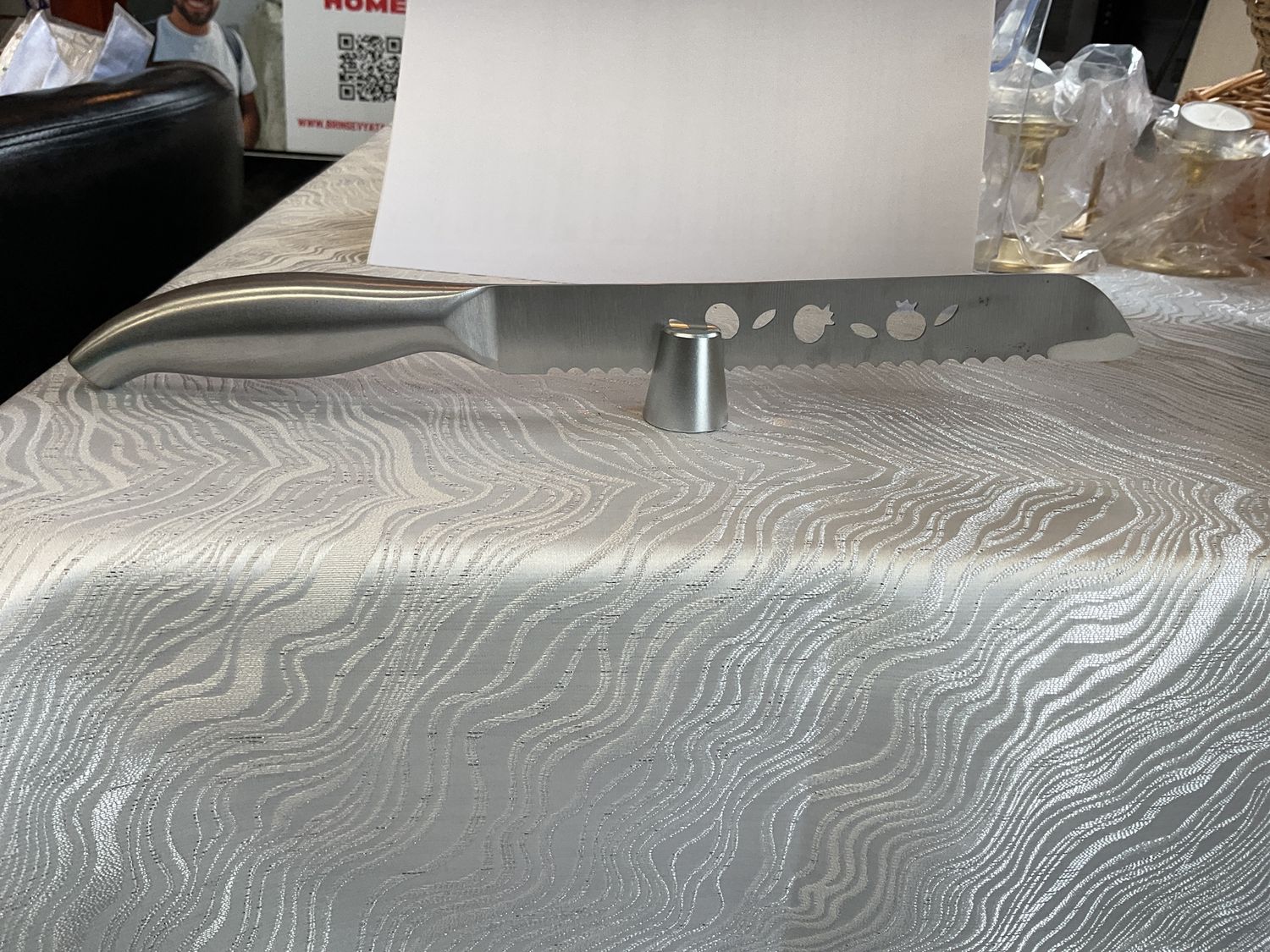 Challah knife by Hadarya