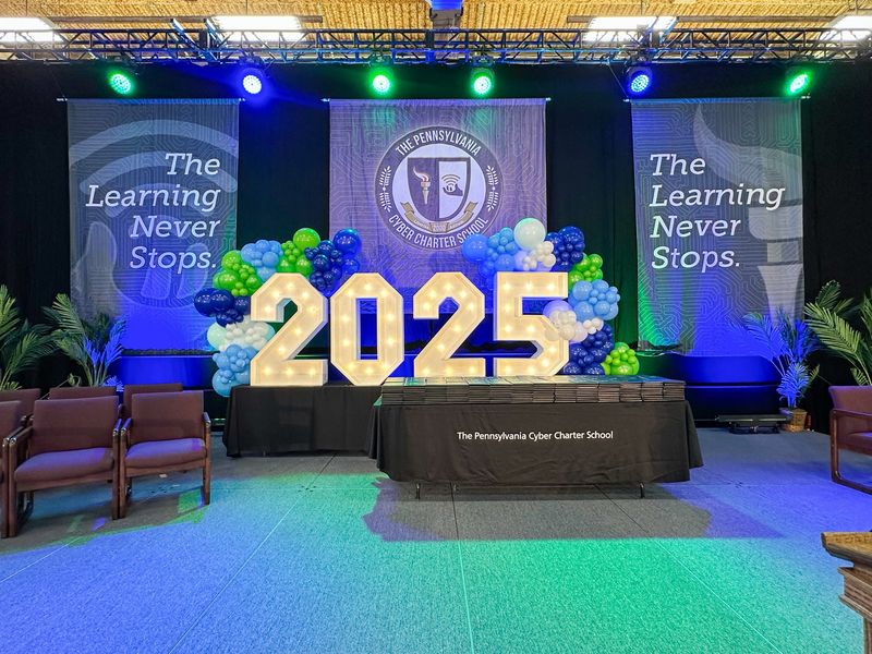 2026 Marque Numbers with Side Balloons Garlands