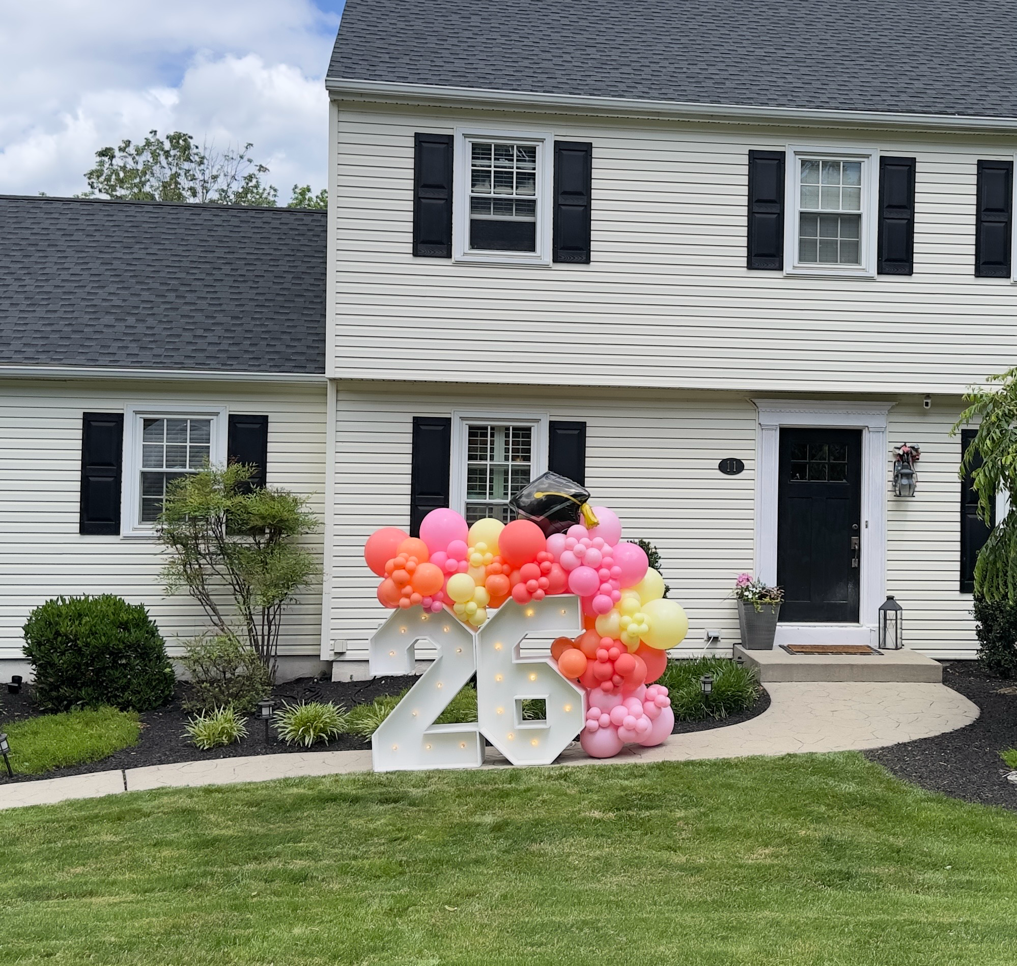 26 Marque Numbers with Side Balloon