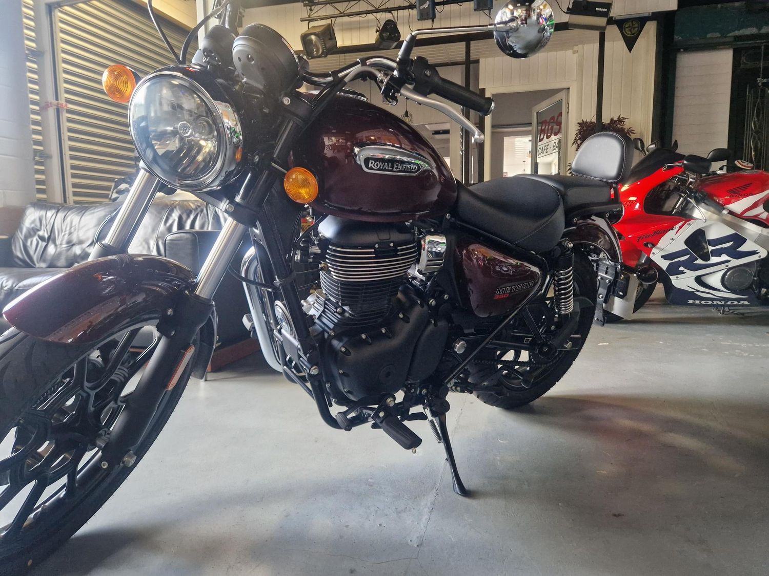 2022 Royal Enfield Meteor 350 Used motorbike - only 800 miles