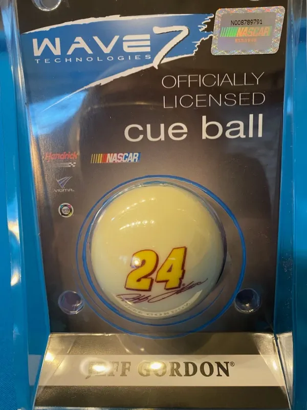 OFFICIALLY LICENSED *JEFF GORDON* NASCAR CUE BALL OFFICIALLY LICENSED *JEFF GORDON* NASCAR CUE BALL