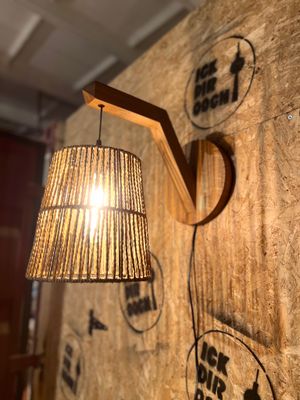 ​Wandlampe „Holz &amp; Herz“