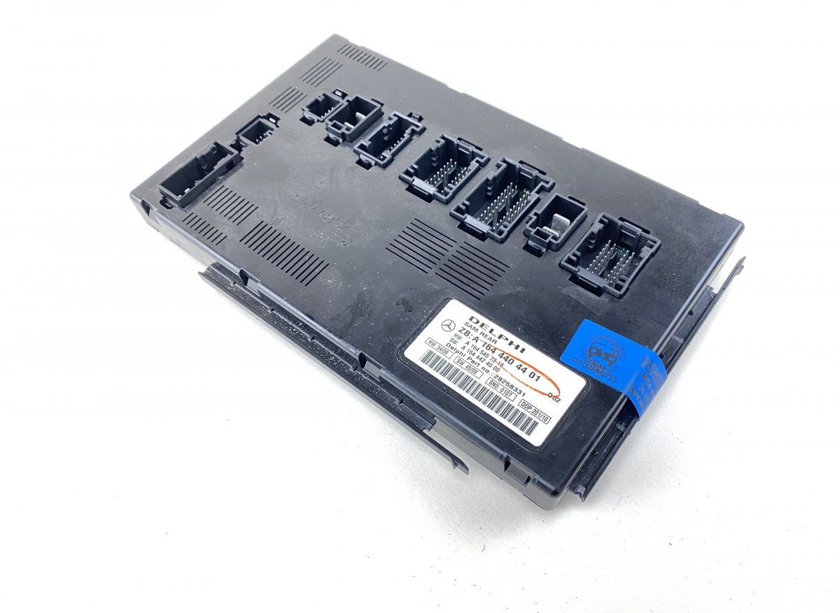 28073722 28041416 28064101 Fuse box MERCEDES-BENZ R-CLASS (W251) (2006-2013)