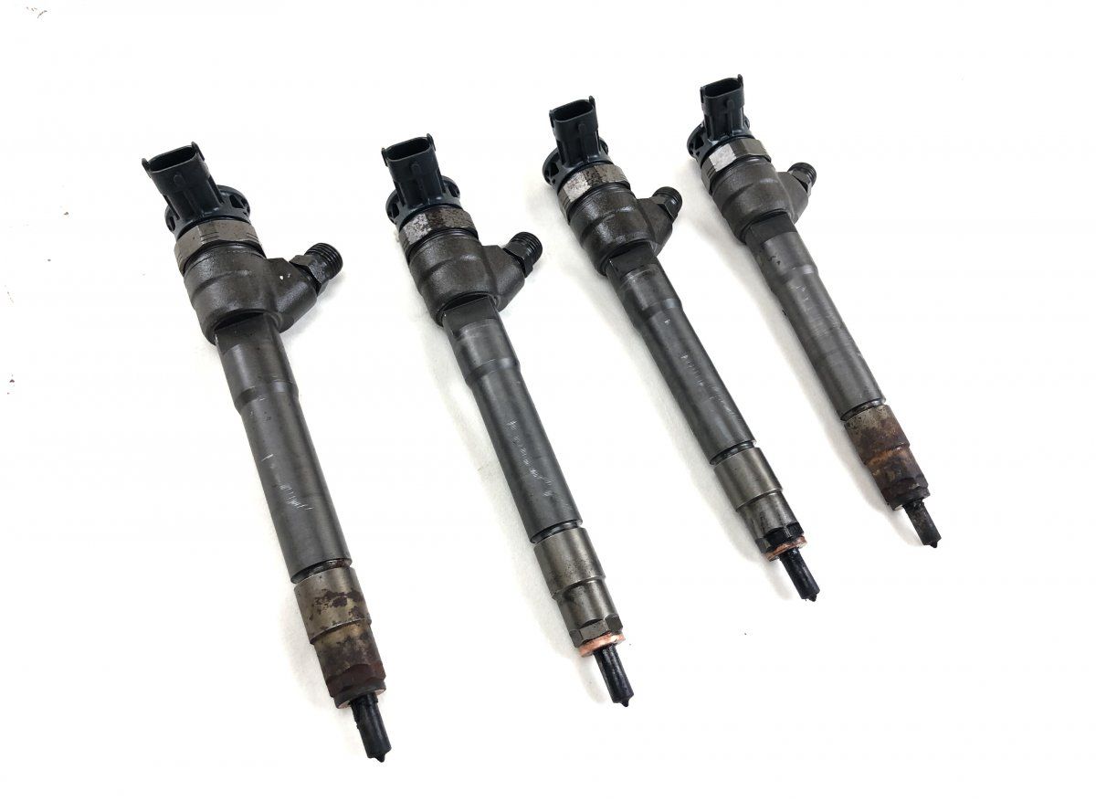 0445110569 Fuel injector set OPEL VIVARO B (2014-2018)