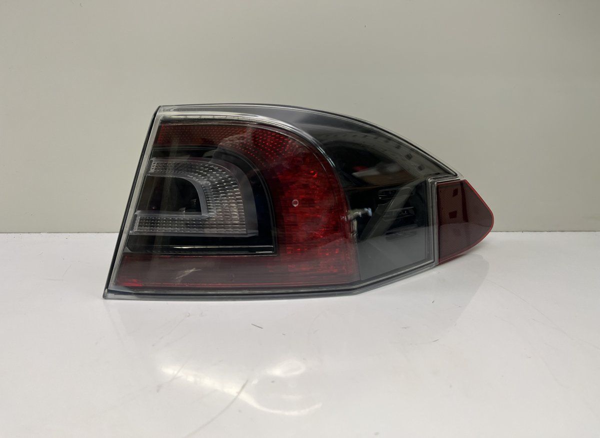 6005921-00-E 600592100E 0013411123000 Tail light, right TESLA MODEL S (5YJS) (2012-)