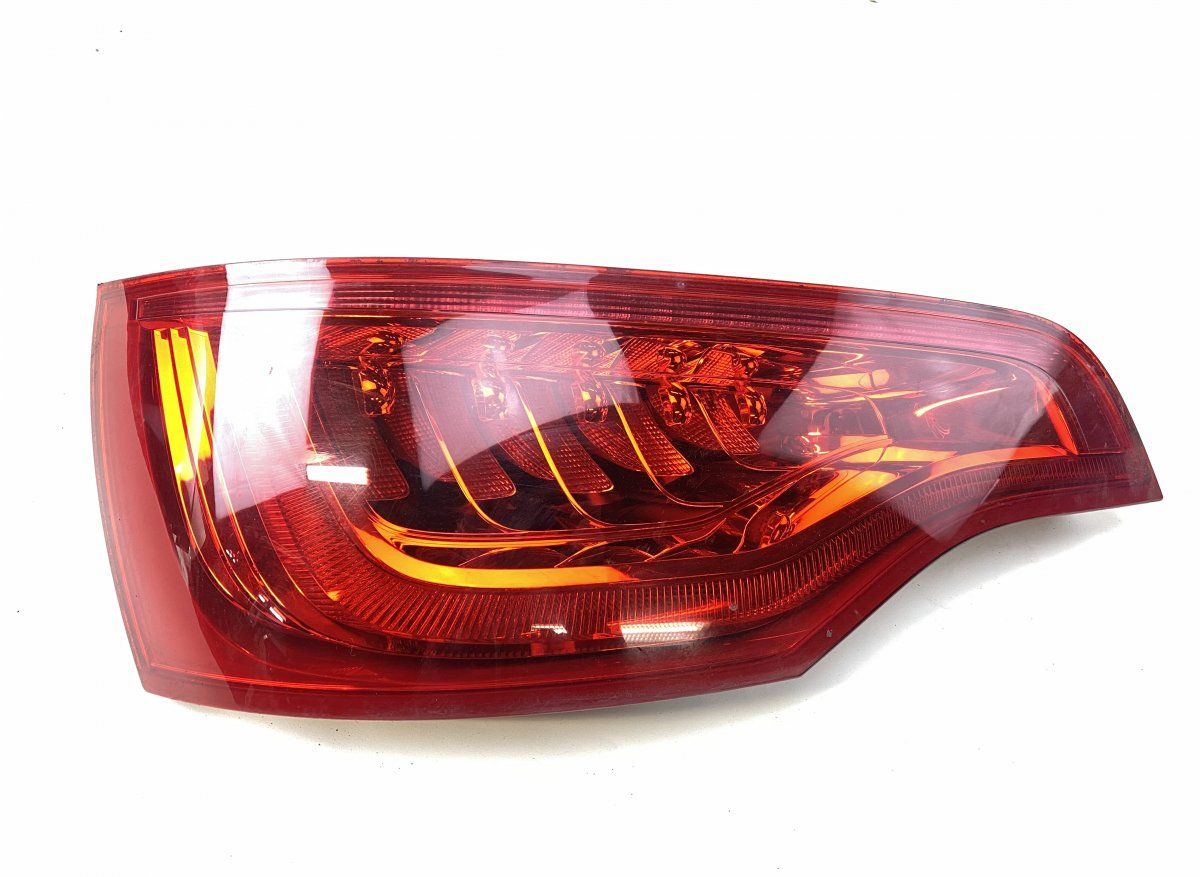 4L0945093L Tail light left AUDI Q7 (4L) (2006-2015)