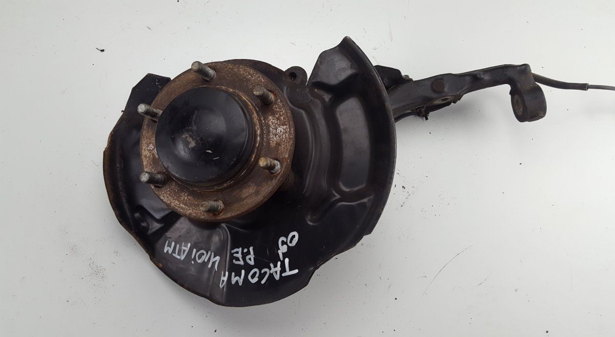 0122081081 Wheel bearing housing front right TOYOTA TACOMA II (N220) (2004-2015)