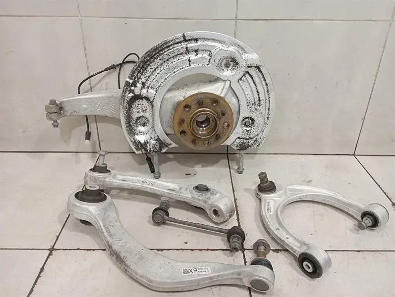 BMW 8 Series 18--25 G16 M8 Right Front Hub 31107857012 Wheel Bearing Housing Front Re-