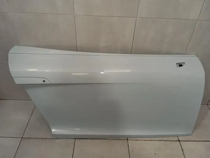 Audi R8 Type 42 V10 5.2 Spyder right front door 427831052A door front right-