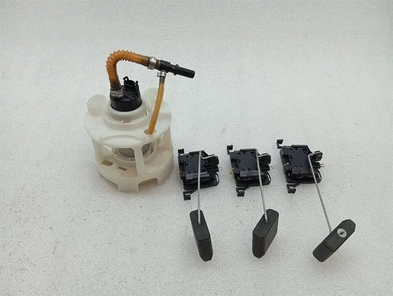 Audi R8 Type 42 V10 5.2 Spyder Fuel Pump Electric 420201444A Fuel Pump -