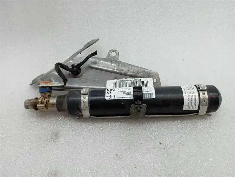 Mercedes C Class W205 Engine Bay Extinguisher A2058604700 Engine Fire Extinguisher-
