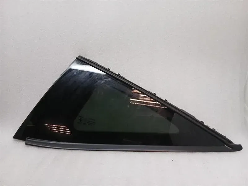 Ferrari Roma F169 Left Rear 1/4 Glass 967701 Door Glass 1/4 Rear LH
