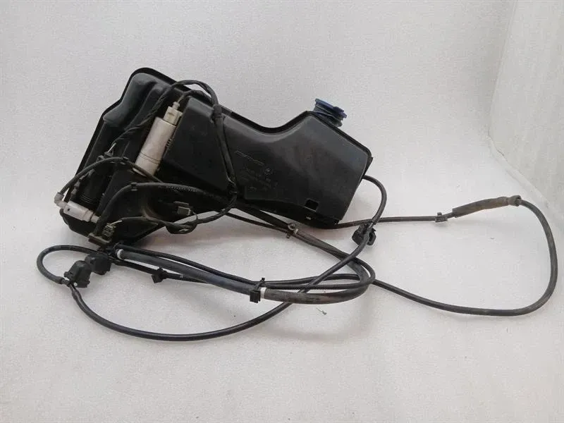 Mercedes ML W166 washer fluid reservoir A1668601060 windscreen washer fluid reservoir -