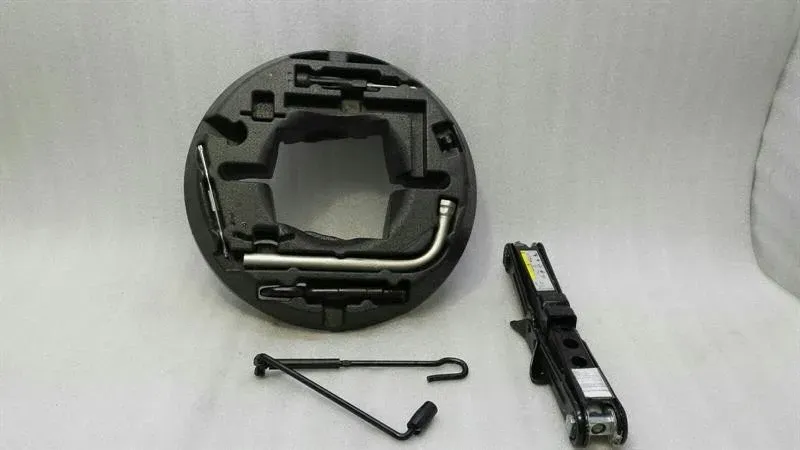 Audi A4 8W Tool Kit 8W0011031B Tool Kit Jack-