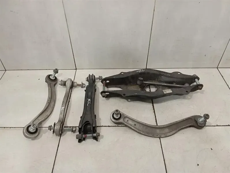 Mercedes C AMG W205 Left Rear Wishbone A2053522000 Rear Left Wishbone -