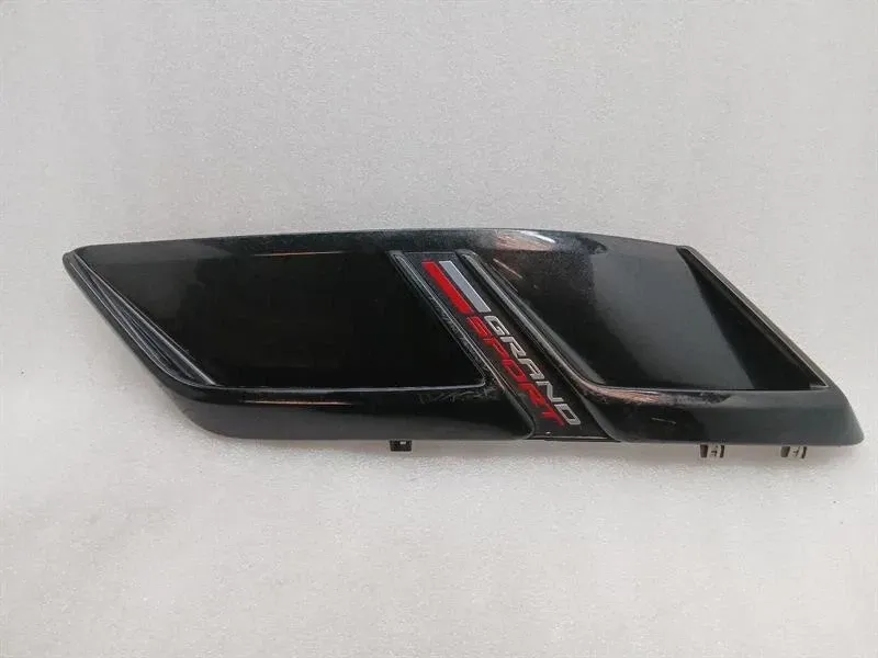 Corvette C7 Grand Sport Right Side Fender Vent Grille 84208181 Vent Grille-
