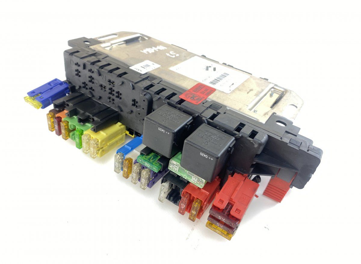 05045139 05045135 05045131 Fuse box MERCEDES-BENZ SL-CLASS (R230) (2001-2012)