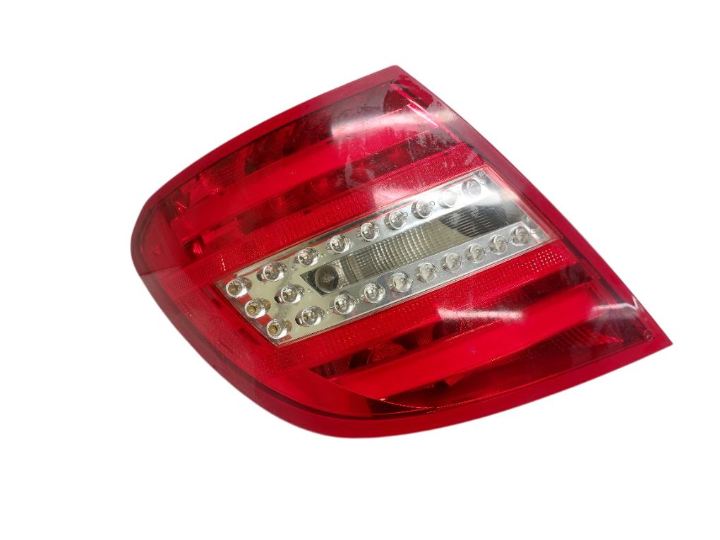 2048204664 Tail light left MERCEDES-BENZ C-CLASS (W204) (2007-2013)