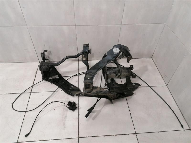 Mercedes E W207 frame bracket front set A2076200391 holder carrier frame set