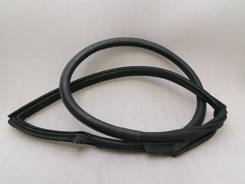 Porsche 911 992 door seal 992831704E RH right door seals
