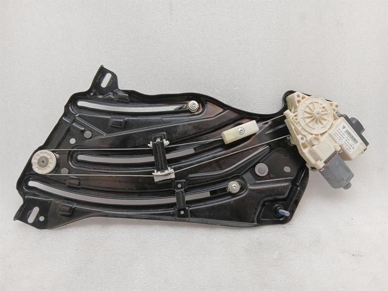 Porsche 911 997 right rear door winder 99754301602 window regulator rear re convertible