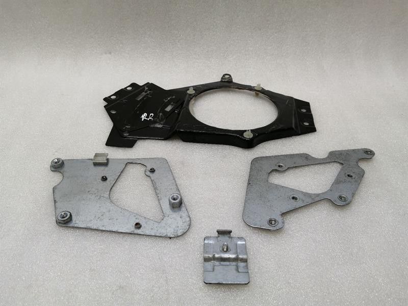 Mercedes G-Wagen W463 rear right door holder bracket A4637320214 holder carrier